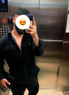 Jo97 - Male escort in Dubai Photo 2 of 3