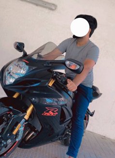 Ahmad - Male escort in Amman Photo 2 of 4