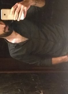 Ahmad - Male escort in Beirut Photo 3 of 3