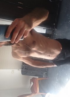 Ahmad - Male escort in Beirut Photo 4 of 4