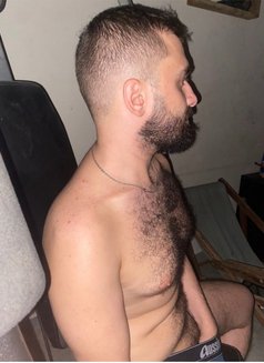 Ahmad - Male escort in Beirut Photo 4 of 6