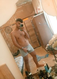 Ahmad - Male escort in Beirut Photo 3 of 3