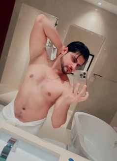 Ahmdyar - Acompañantes masculino in Dubai Photo 15 of 23