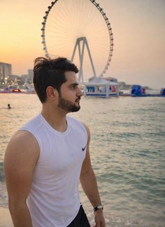 Ahmdyar - Acompañantes masculino in Dubai Photo 17 of 23