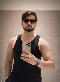 Ahmdyar - Acompañantes masculino in Dubai Photo 21 of 23