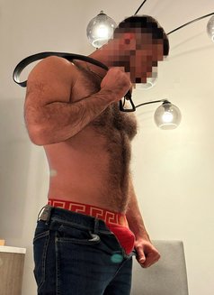 AHMED - BOYFRIEND FOR MEN - Acompañantes masculino in Dubai Photo 7 of 8