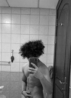 Jay - Acompañantes masculino in Dubai Photo 1 of 2