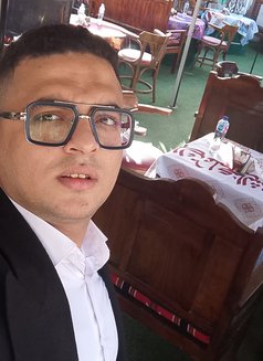 Ahmed - Male escort in Cairo Photo 2 of 5
