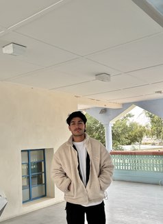 Ahmed - Acompañantes masculino in Dubai Photo 4 of 4