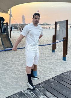Ahmed for Couples. Men ladies - Acompañantes masculino in Abu Dhabi Photo 3 of 6