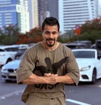 Ahmed for Couples. Men ladies - Acompañantes masculino in Abu Dhabi