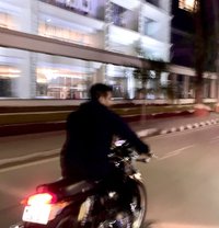 Ahmed - Acompañante masculino in Surat