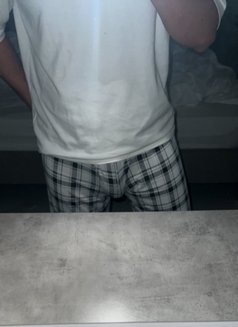 Ahmed - Male escort in Riyadh Photo 3 of 3