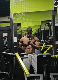 AHMED THE DESTROYER 23.5 - Acompañantes masculino in Dubai Photo 3 of 3