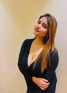 Ahmedaba Best Vip High Profile Call Girl - Acompañantes masculino in Ahmedabad Photo 2 of 2