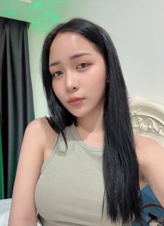 Ahmei - escort in Hong Kong Photo 5 of 11