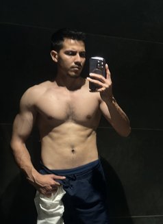 Ahmet - Male escort in İstanbul Photo 2 of 2