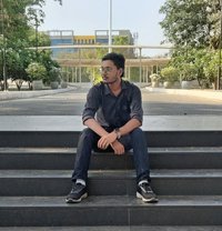 Ahnix - Intérprete masculino de adultos in Chennai