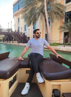 Ahsan - masseur in Abu Dhabi Photo 1 of 11