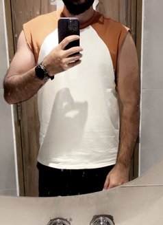 Aibee - masseur in Karāchi Photo 1 of 1