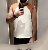 Aibee - masseur in Karāchi