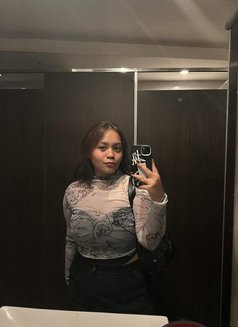 Aica - escort in Manila Photo 8 of 9