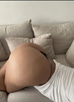Aicha - escort in Doha Photo 4 of 13