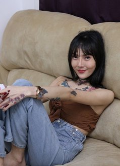 Aida - Transsexual escort agency in Dubai Photo 2 of 8