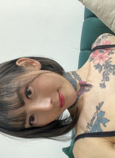 Aida - Transsexual escort agency in Dubai Photo 3 of 8