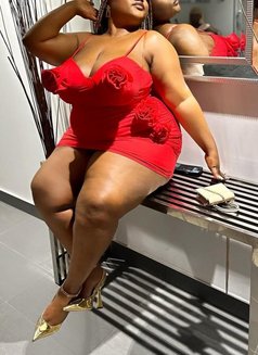 Aida - puta in Dakar Photo 1 of 5