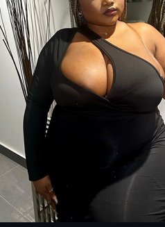 Aida - puta in Dakar Photo 3 of 5