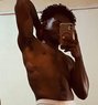 Aiden - masseur in Kiambu Photo 2 of 3