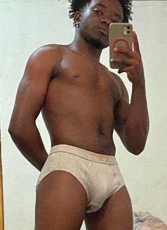 Aiden - Acompañantes masculino in Nairobi Photo 2 of 5