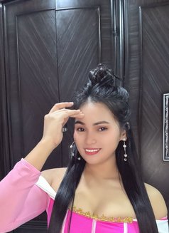 AIexis VACUM ICe your dick - escort in Dubai Photo 4 of 7