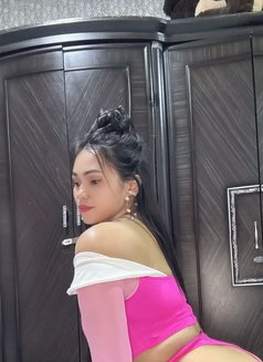 AIexis VACUM ICe your dick - escort in Dubai Photo 5 of 7