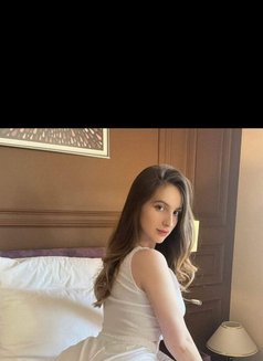 Aiilica - puta in Riyadh Photo 1 of 3