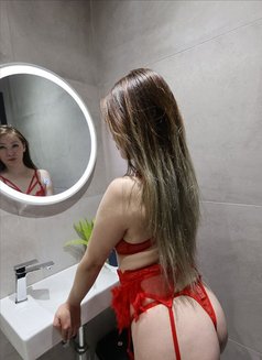 Ailin - escort in Dubai Photo 2 of 6