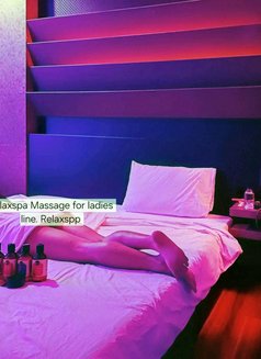 Aim - Male escort in Bangkok Photo 8 of 9