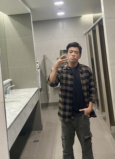 Aim Young Teen - Acompañantes masculino in Manila Photo 4 of 5