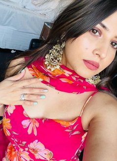 Aima - escort in Dubai Photo 1 of 2