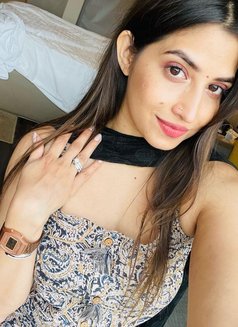 Aima - puta in Dubai Photo 2 of 3