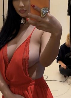 Aimi -Exotic Asian with European class - puta in Dubai Photo 18 of 20