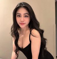 Aini - puta in Singapore