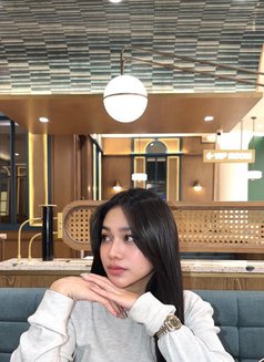 Aini - puta in Singapore Photo 3 of 5