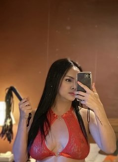 Sweet Versa with Poppers - Transsexual escort in Manila Photo 20 of 22