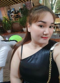 Aira - escort in New Delhi Photo 3 of 4