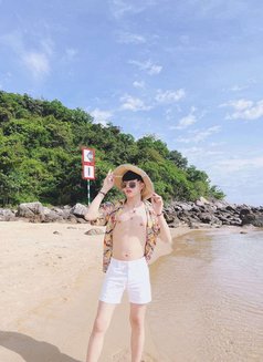 Airly - Male escort in Bangkok Photo 6 of 9