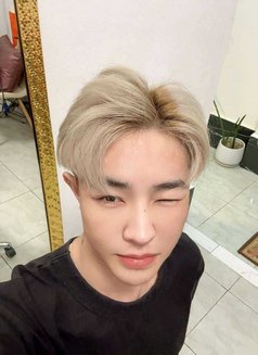 Airly - Male escort in Bangkok Photo 7 of 9