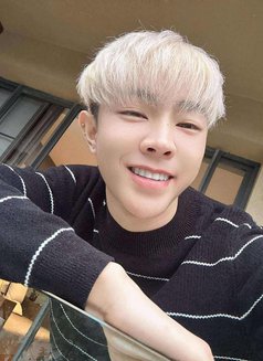 Airly - Male escort in Bangkok Photo 8 of 9