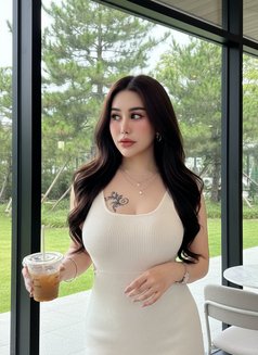 Airy 28 Professional Massage - puta in Muscat Photo 2 of 3